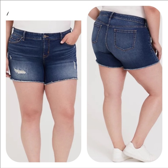 Torrid Vintage Stretch Medium Wash Distressed Shorts - Picture 1 of 6
